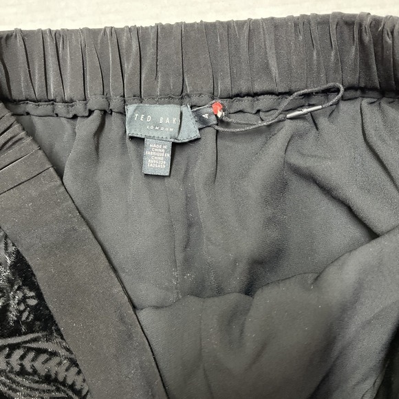 Ted Baker Pants Womens 8-10 Black Burnout Velvet Pull On Wide Leg Event Cocktail - Picture 9 of 11